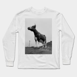 The World's Largest Holstein Cow Long Sleeve T-Shirt